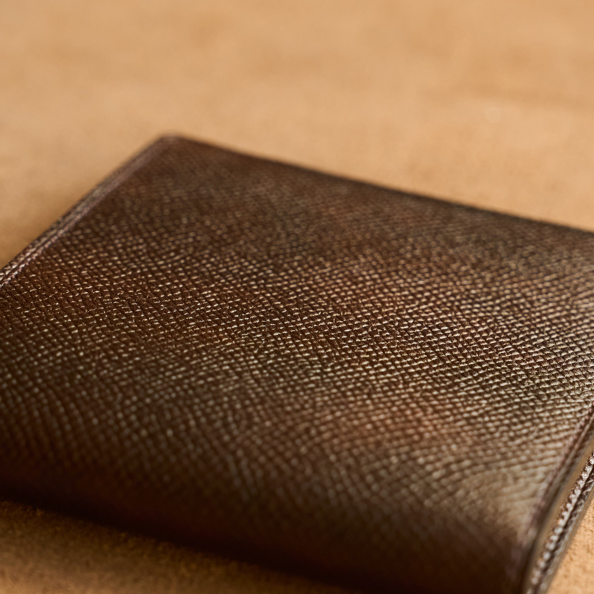 Bifold Wallet in dark brown grained calfskin