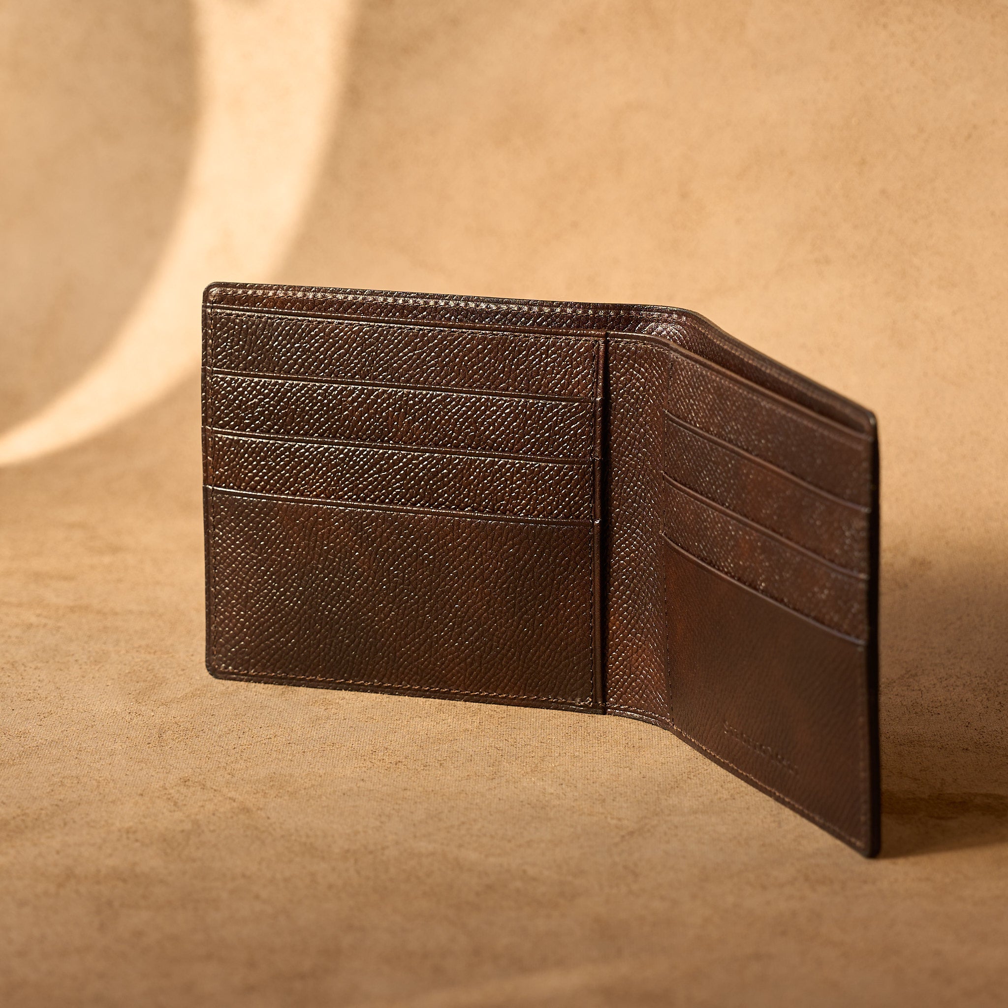 Bifold Wallet in dark brown grained calfskin