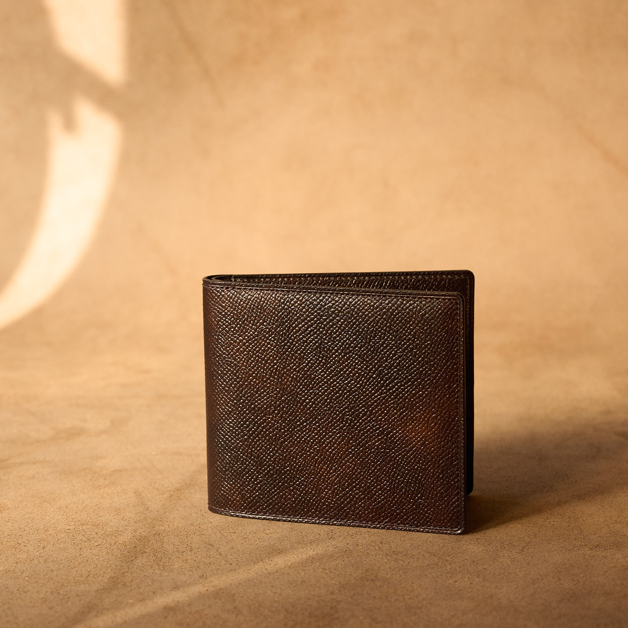 Bifold Wallet in dark brown grained calfskin